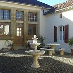 Ancienne Ecole Couette-café 3*