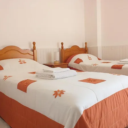 לינה וארוחת בוקר Ancienne Ecole