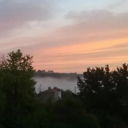 Ancienne Ecole לינה וארוחת בוקר 3*